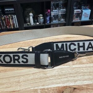 EUC - Michael Kors Black and White guitar strap silver hardware